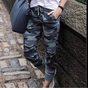 Splendid gray camo jogger soft pants drawstring size XL